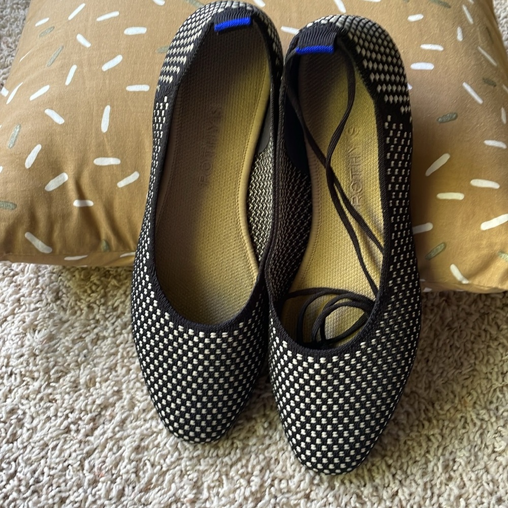Rothy’s “the square wrap” size 9 noir (black and cream) 💃 - Picture 4 of 9